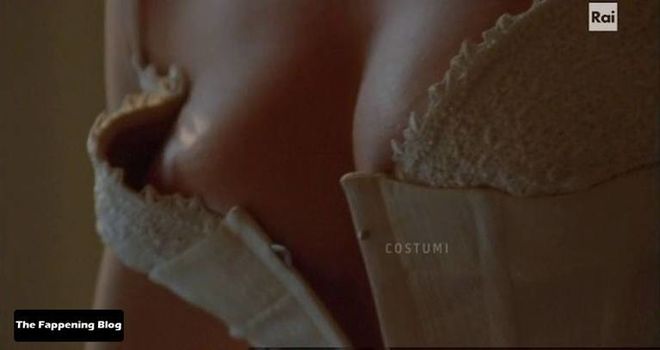 Carolina Crescentini