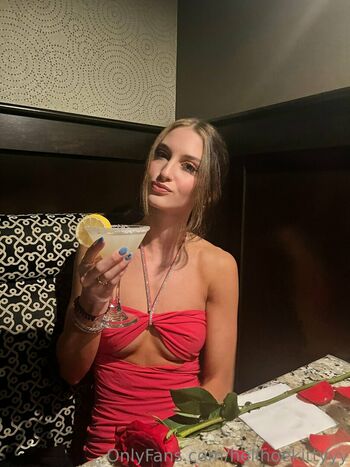 carolineeex