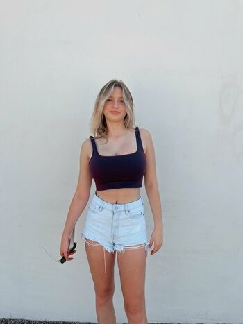 Carsen R
