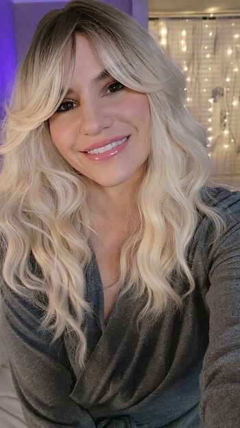 Cassie Cross