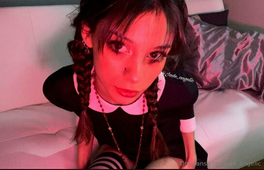 cerise_angelic