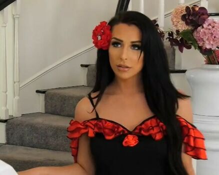 Chanel Santini