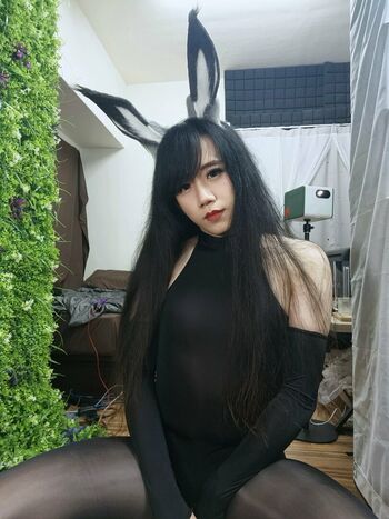 Charlotte Niya