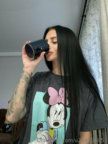 charming_megan