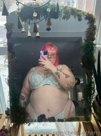 cheeks4cherry