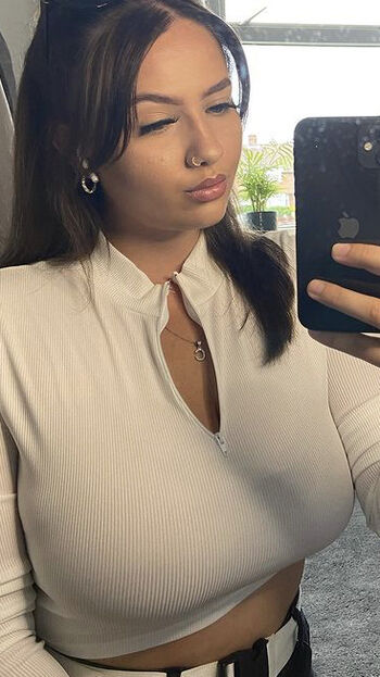 Chelsea Leigh