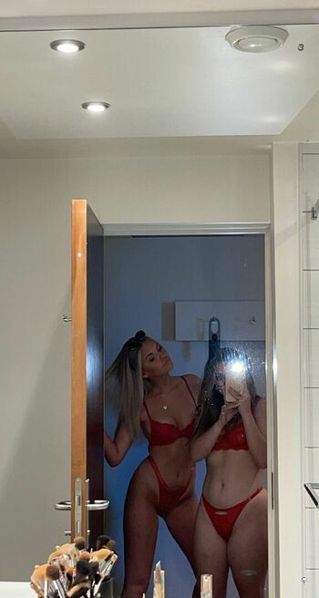 Chloe Burns