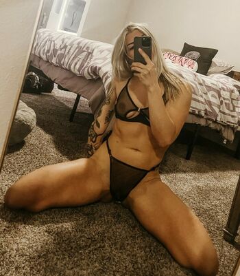 Chloe Cums