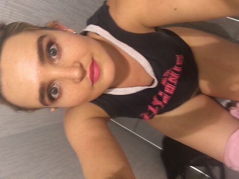 Chloe Fineman