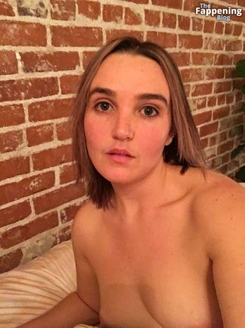 Chloe Fineman