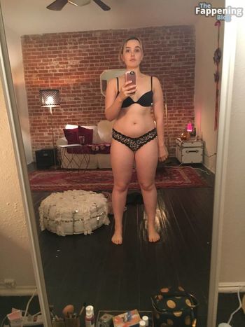 Chloe Fineman