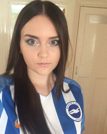 Chloe Louise Holt