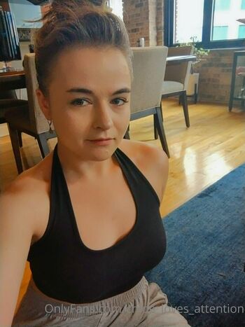 chloe_loves_attention