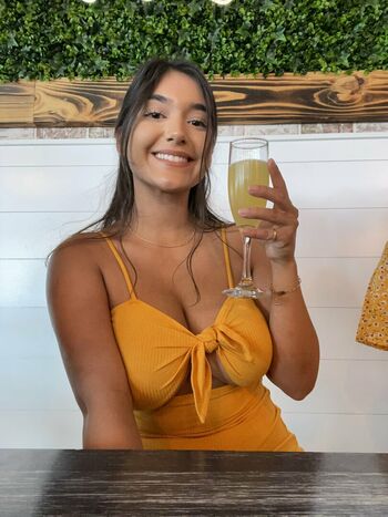 Chloe Medina