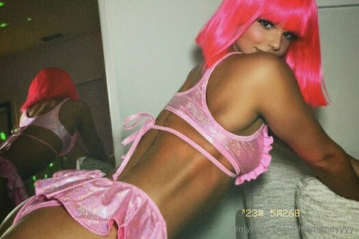 Chloe Swain