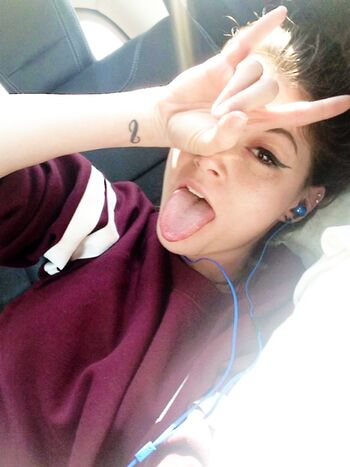 Chrissy Costanza