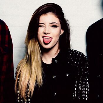 Chrissy Costanza