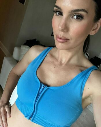 Christy Carlson Romano