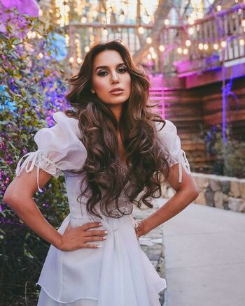 Christy Carlson Romano