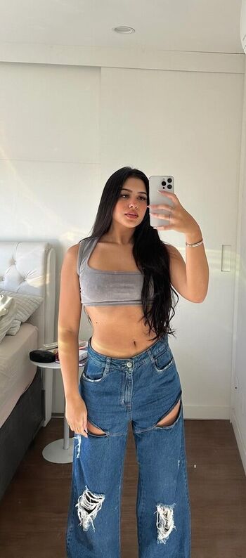 Cinthia Cruz