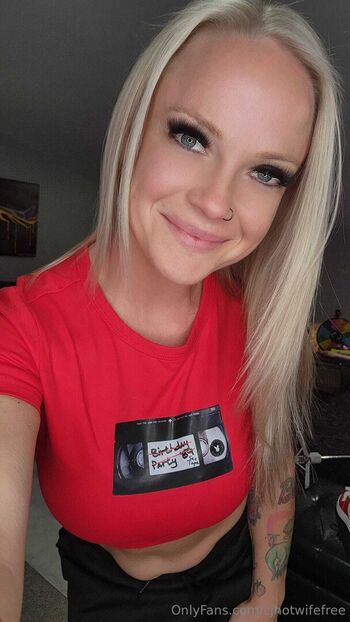 cjhotwifefree