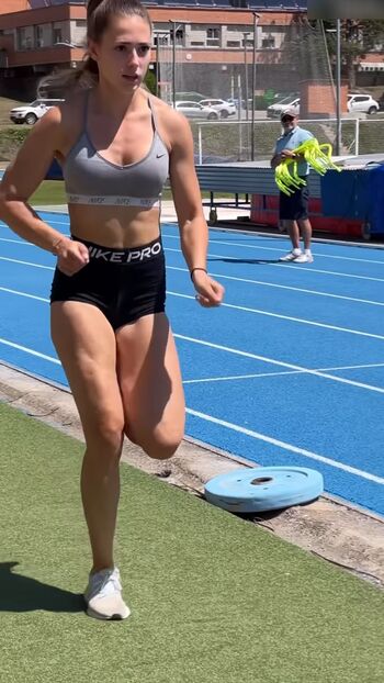 Clara Fernández