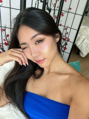 Classic_Christinee