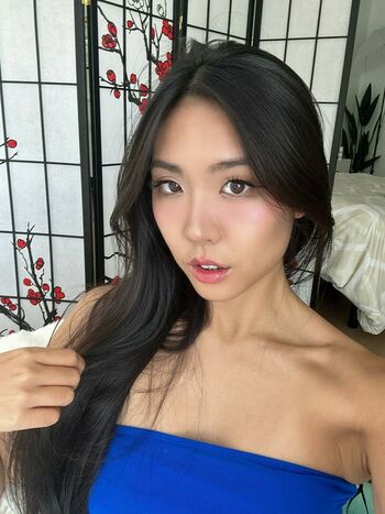 Classic_Christinee
