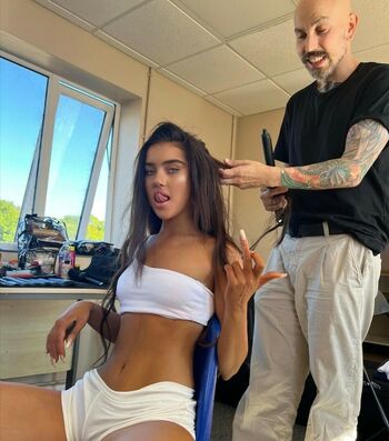 Claudia Valentina