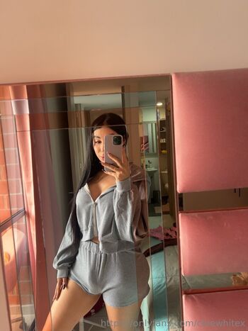 cloewhitex