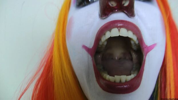 Clown Girls