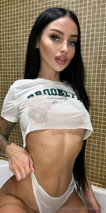 connie_bra