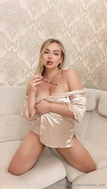 connie_bra
