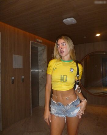 Corina Smith