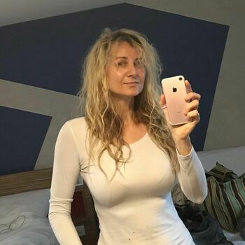 Corrinne Wicks