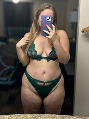 creamycurvybrefree