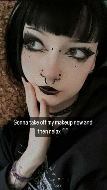 CreepyCassy
