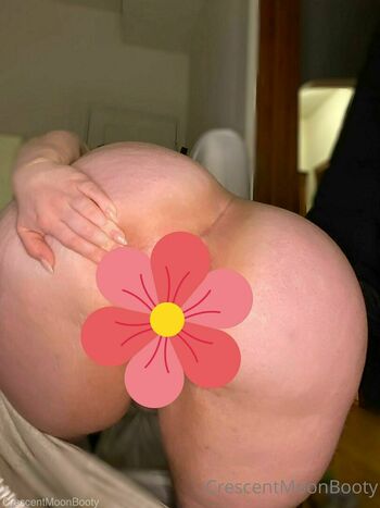 crescentmoonbooty
