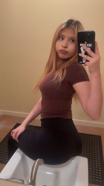 Crushingonreyy