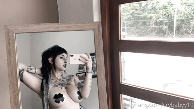 crybabyy19