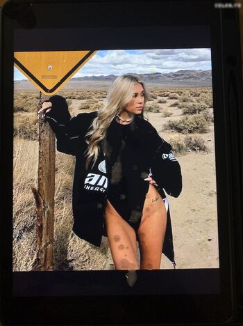 Cum Tributes