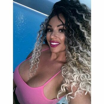 Curly_quennn
