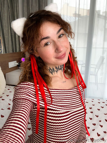 curlypolly