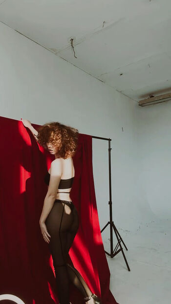 curlywiktoria