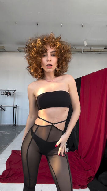 curlywiktoria