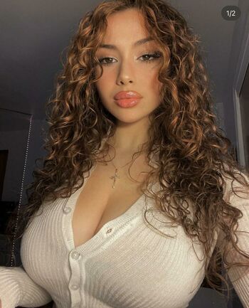 Curvy Goddesses