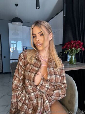 Curvy_kate_lv