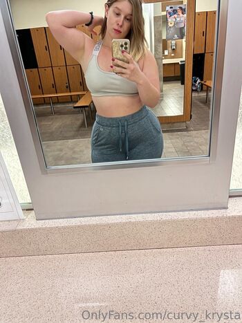 Curvy_Krysta