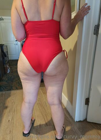 Curvy Mommy