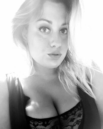 Curvygirl89